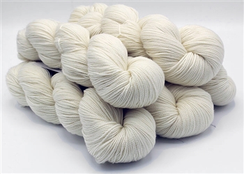 La Jolla La Perla | Baah Yarn LaJolla La Perla | Off White Superwash ...